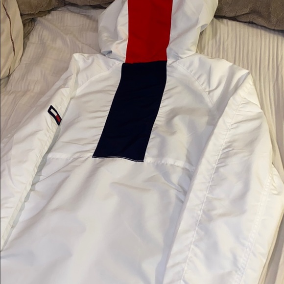 Men’s Tommy Hilfiger pull over jacket - Picture 3 of 4